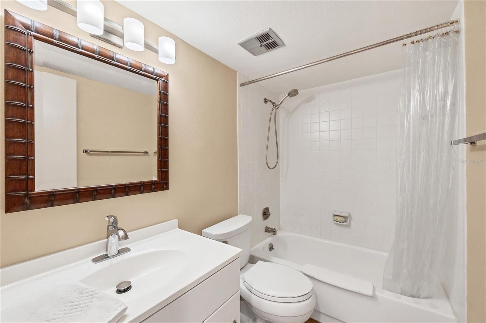 BIRD BAY II - Residential