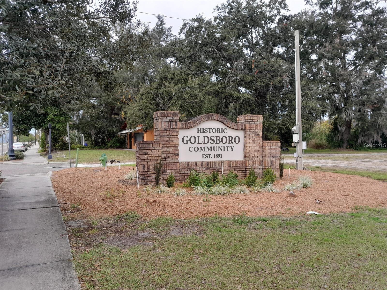 1222 LINCOLN COURT