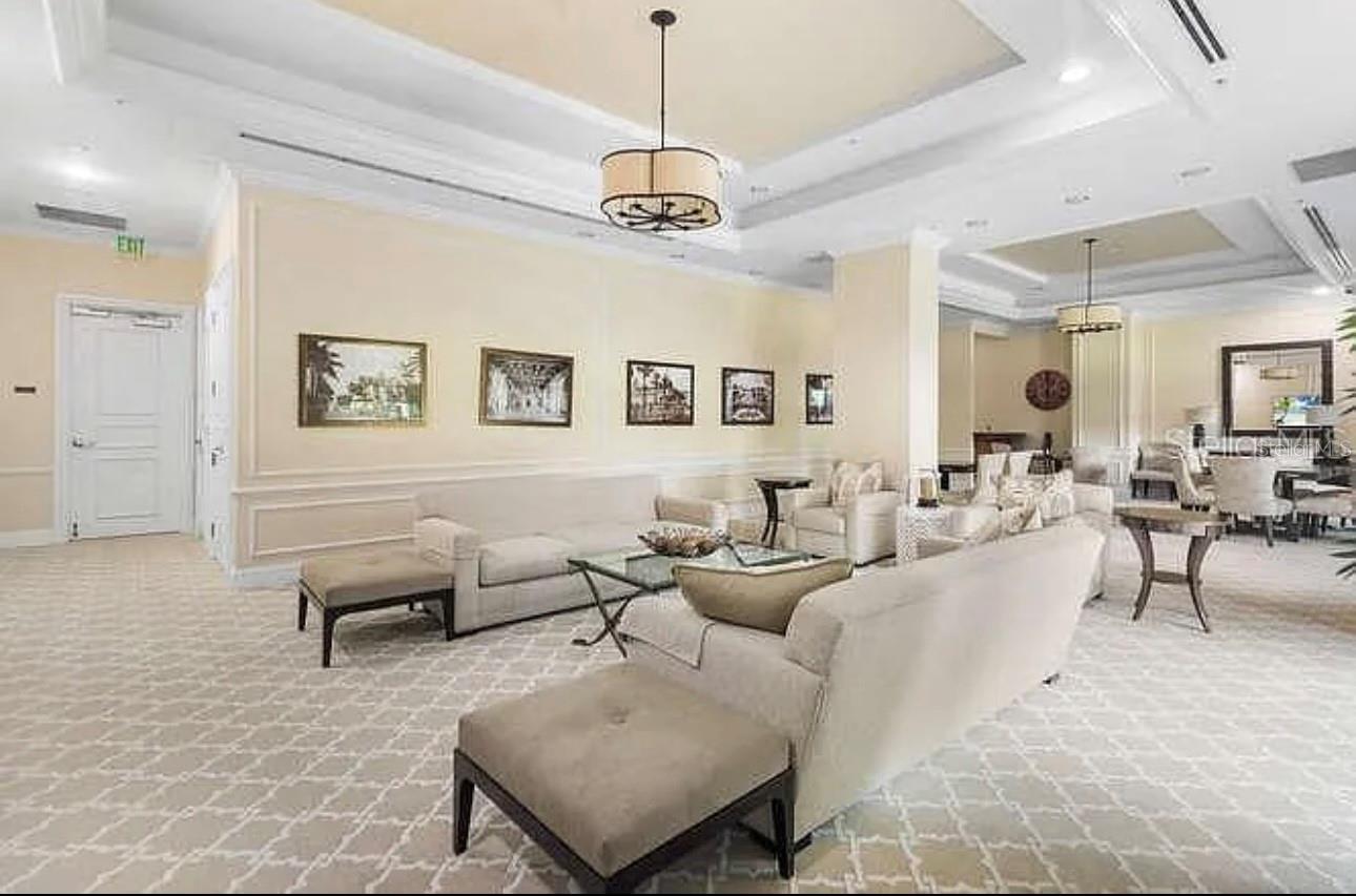 METROPOLITAN CONDO - Residential