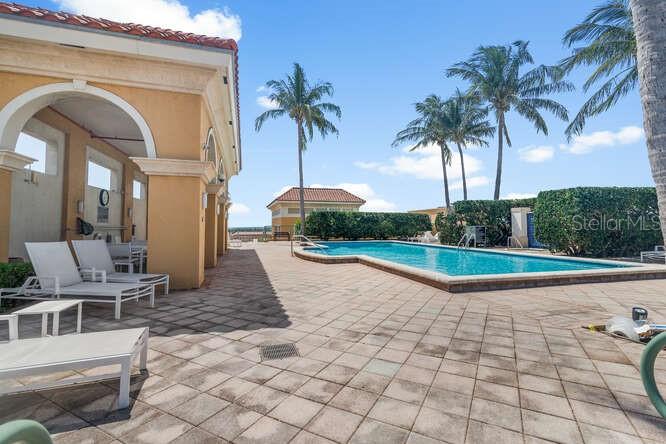 403 S SAPODILLA AVENUE 104