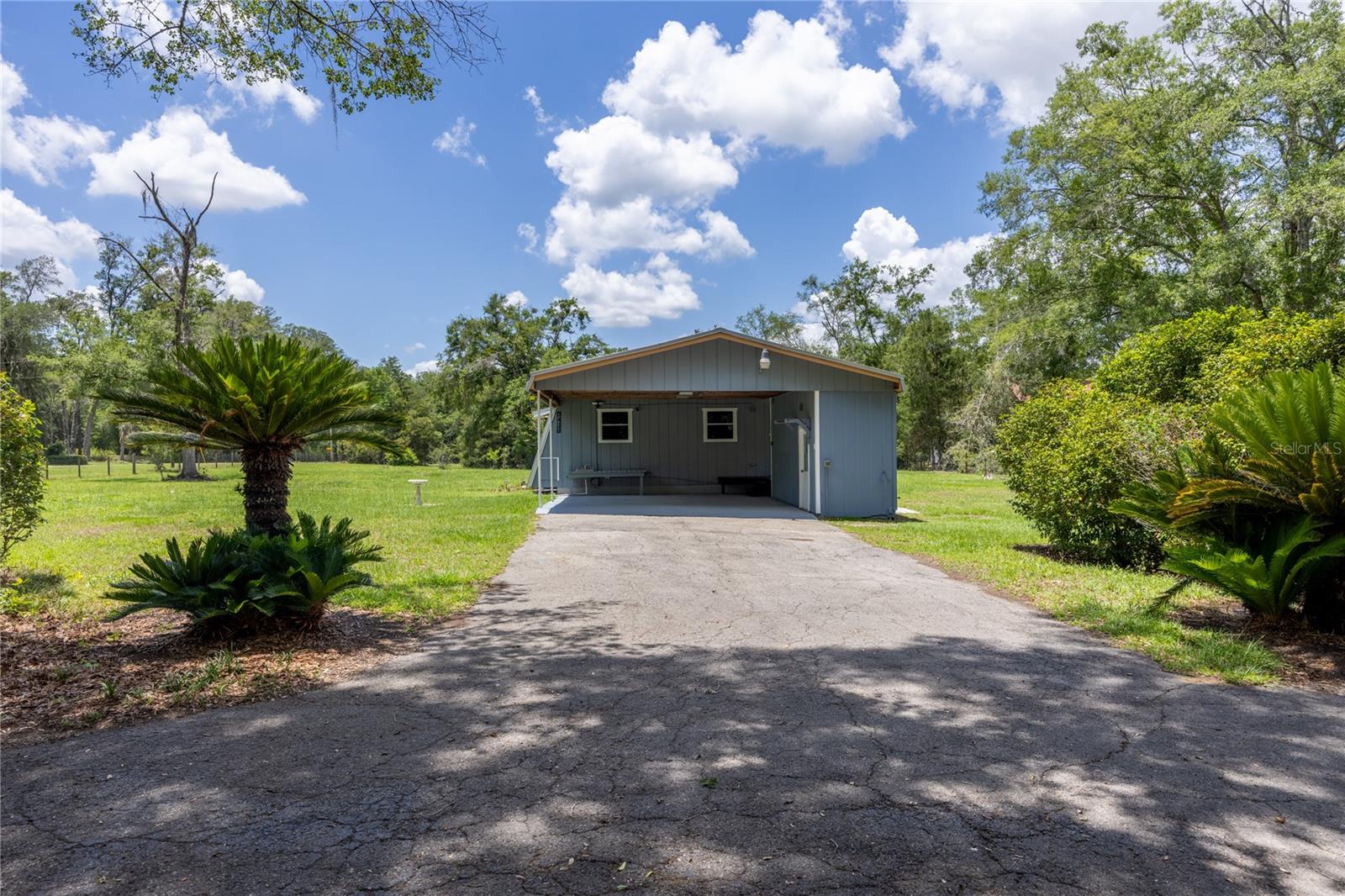 TRI-CITY OAKS - Residential