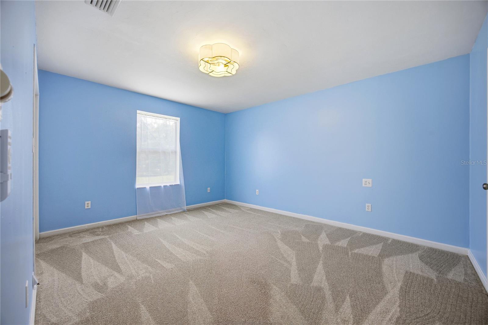 TRI-CITY OAKS - Residential