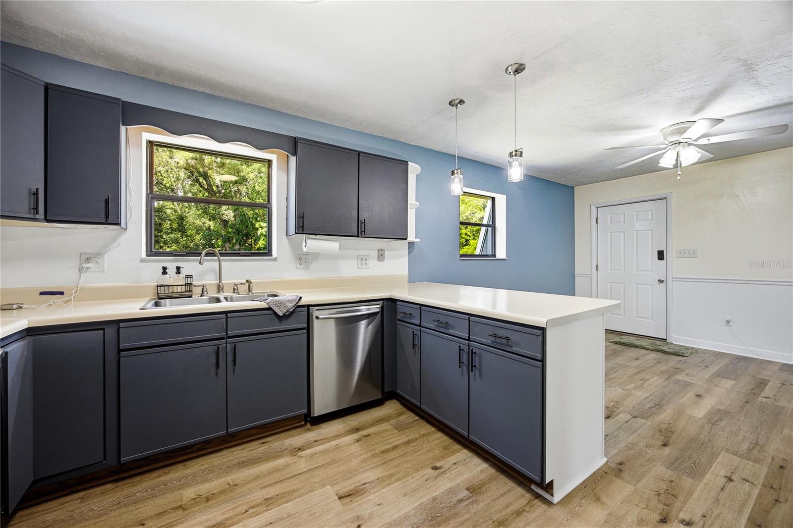 TRI-CITY OAKS - Residential