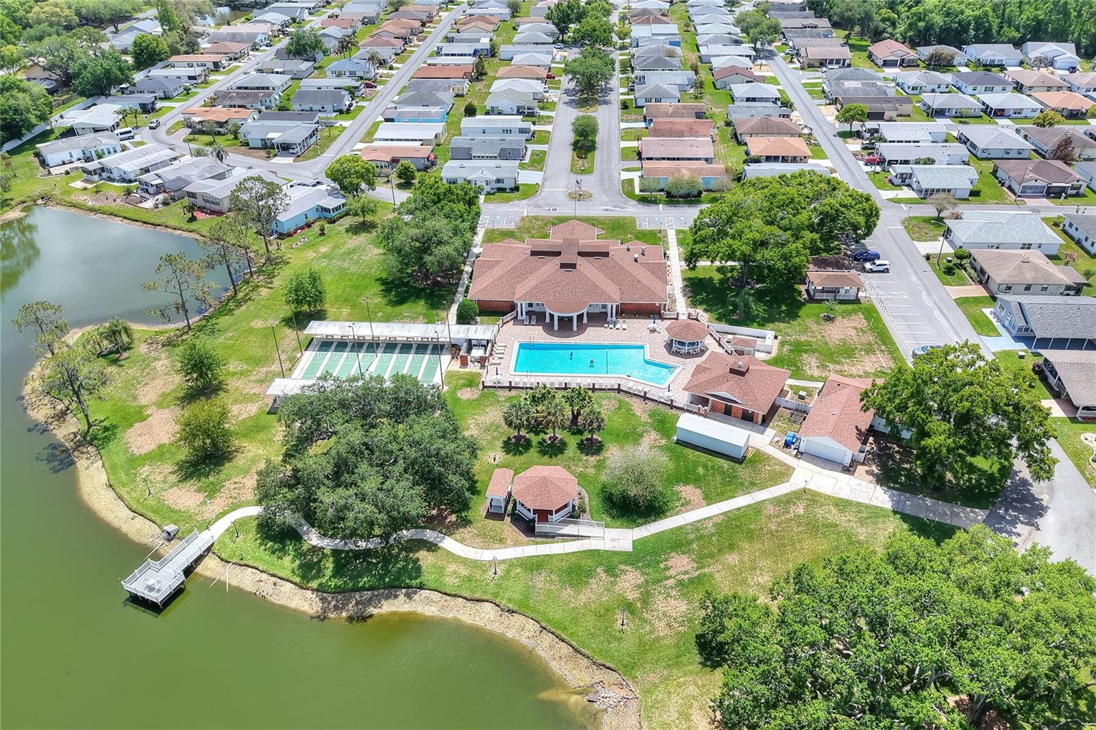 COLONNADES PH 02 - Residential