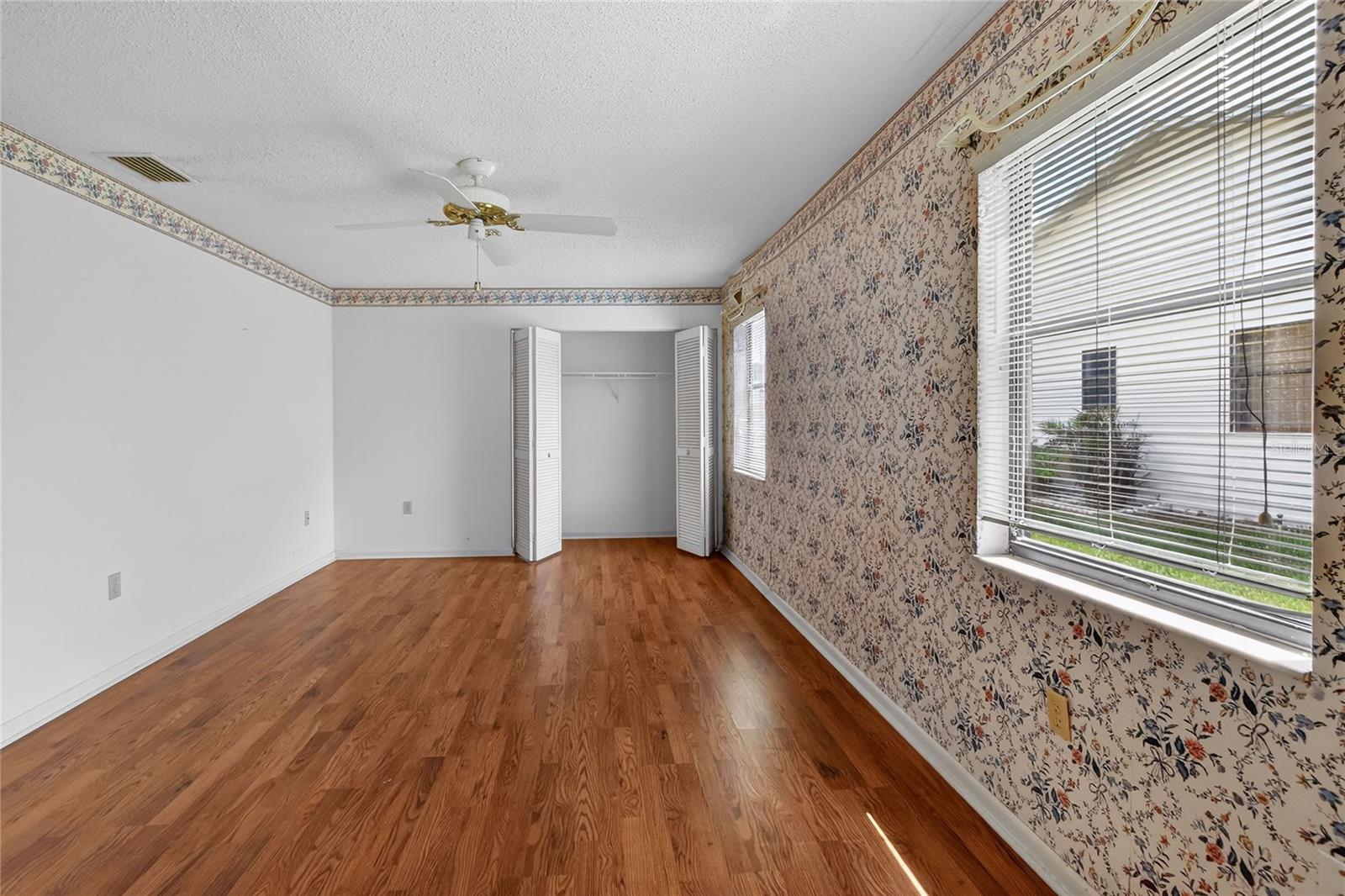 COLONNADES PH 02 - Residential