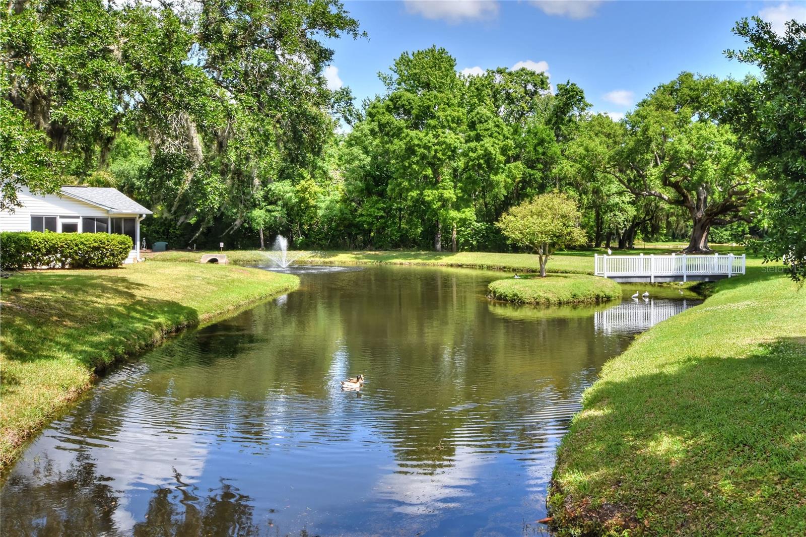 COLONNADES PH 02 - Residential