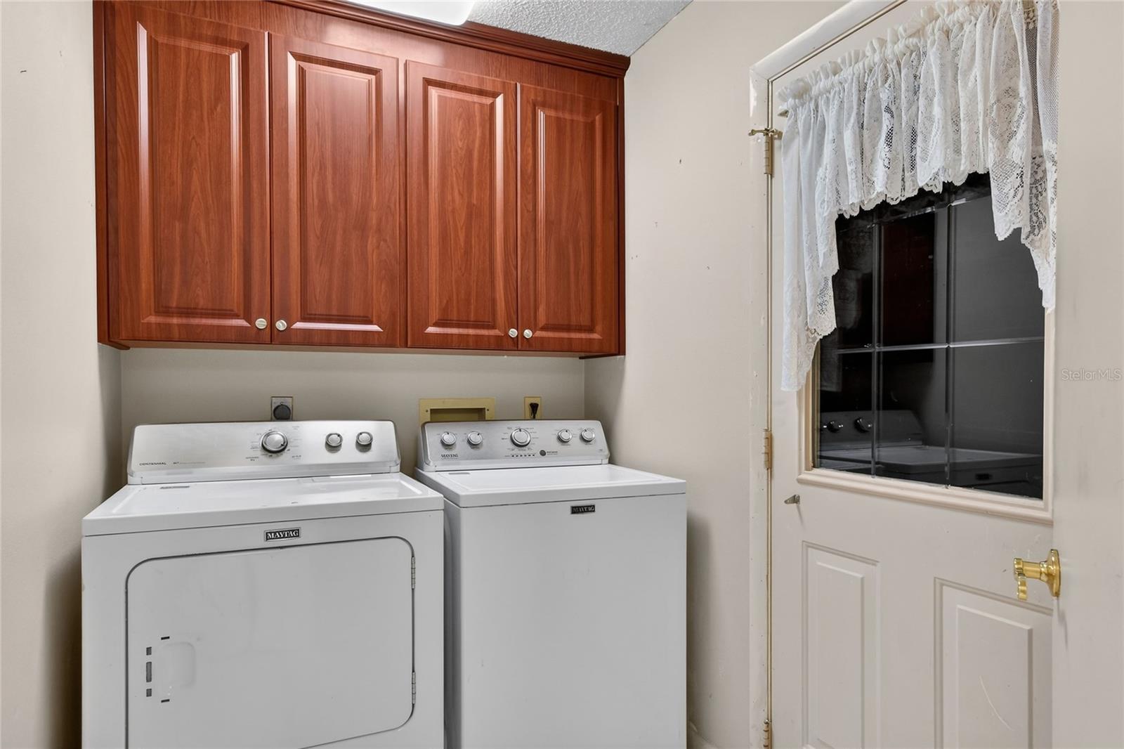 COLONNADES PH 02 - Residential