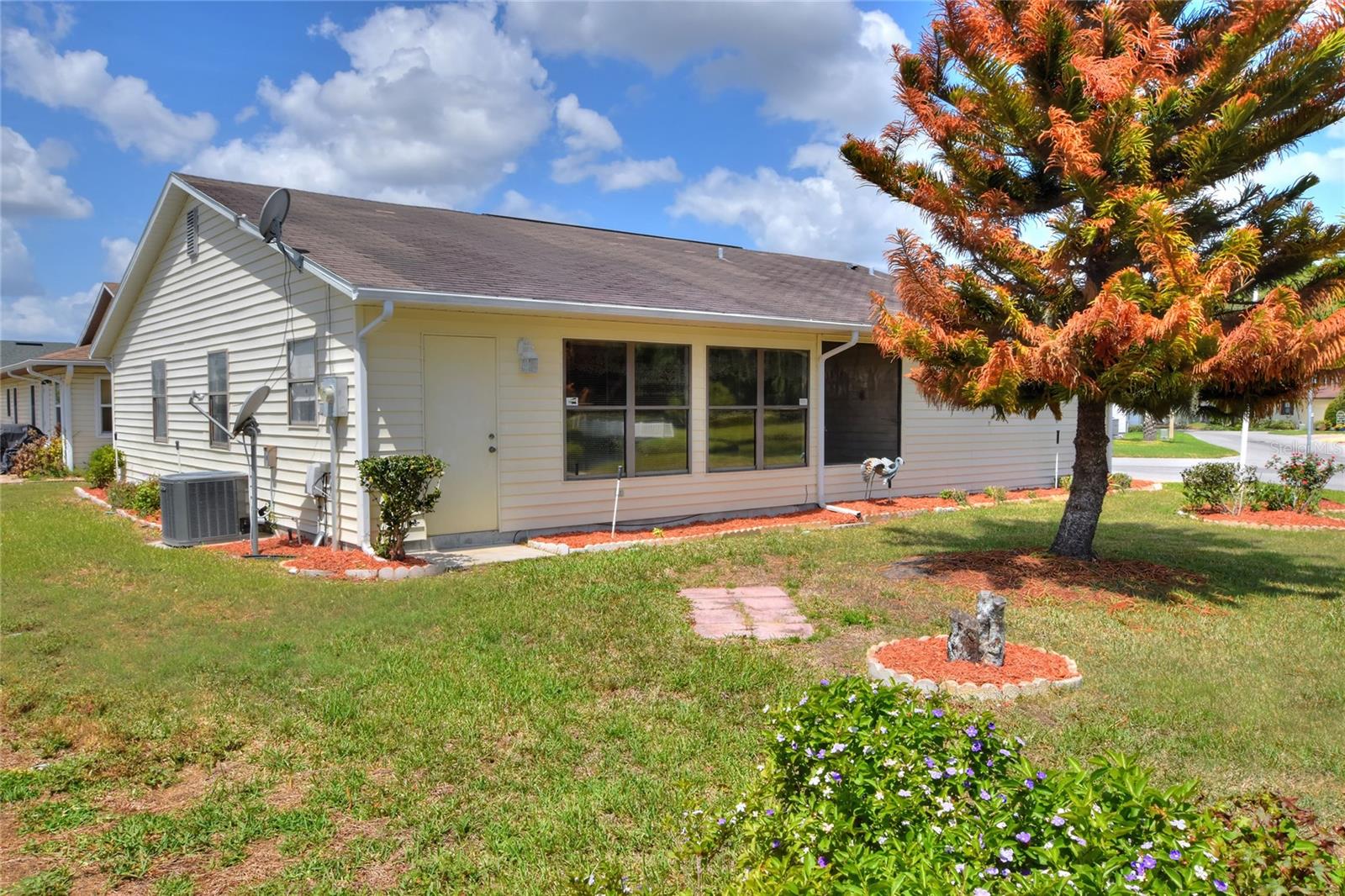 COLONNADES PH 02 - Residential