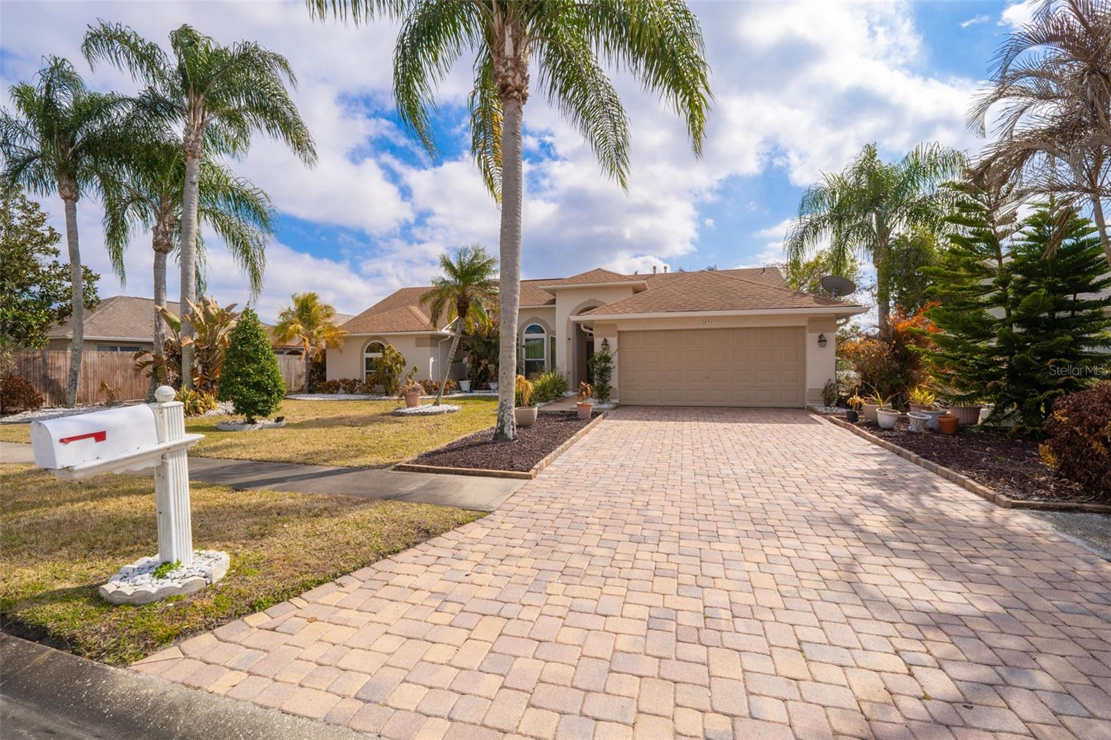 2031 BLUE HERON DRIVE