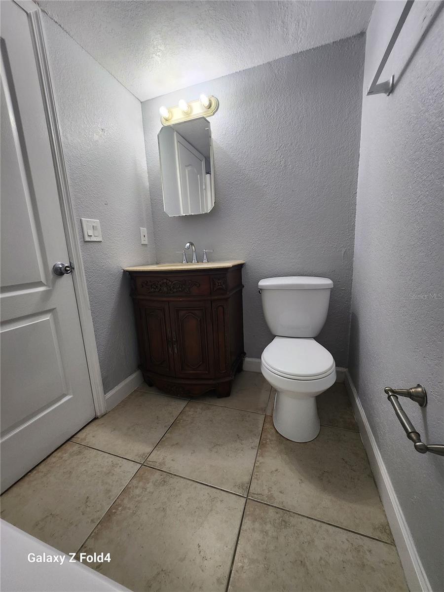 THE HAMPTONS AT BRANDON A CONDO - Residential Lease