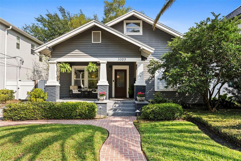 Photo of 3009 W San Jose Street, Tampa, FL 33629 (MLS # TB8489316)