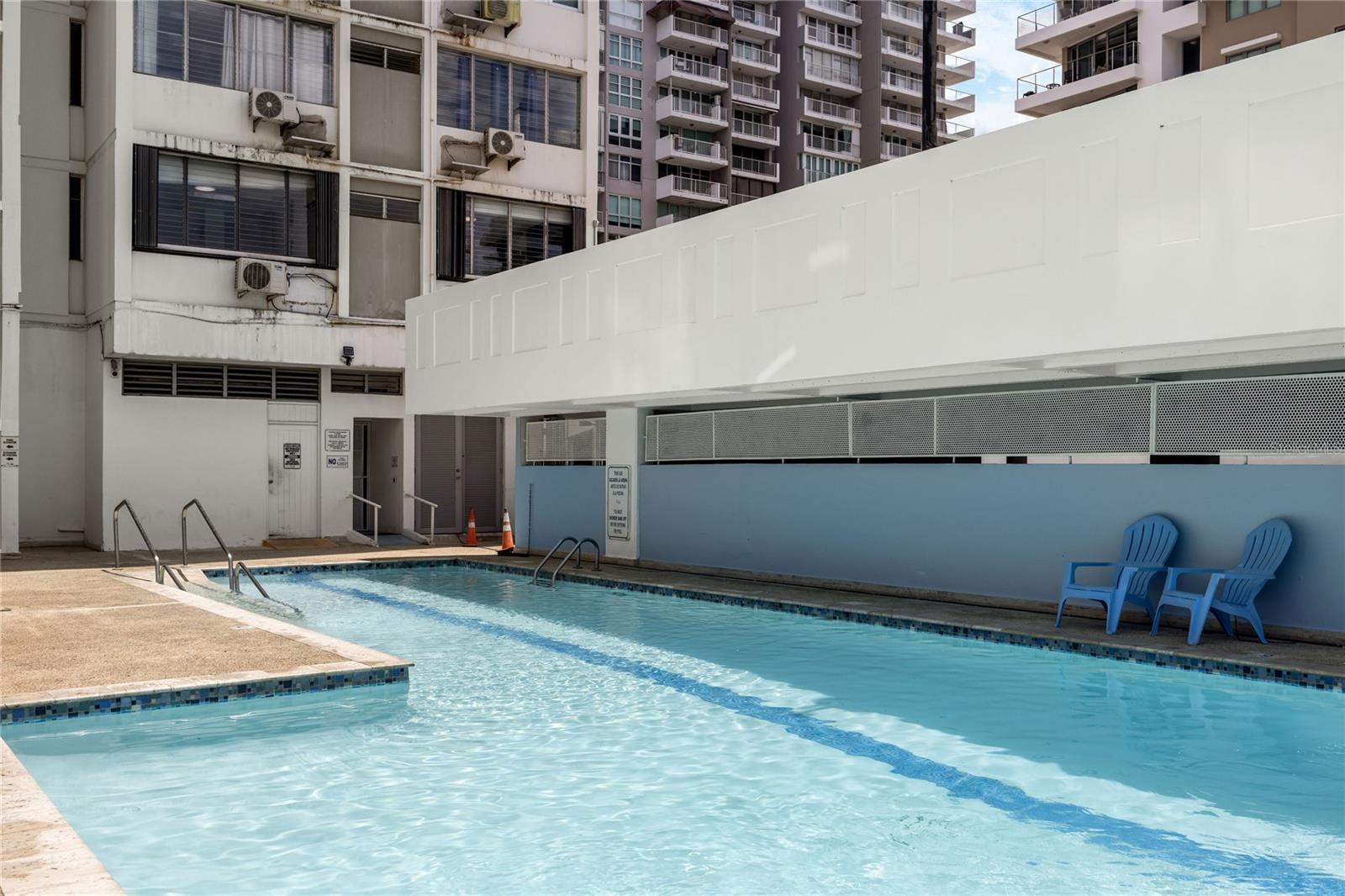 RAQUET CLUB (AKA RACQUET/RAQUET CLUB CONDOMINIUM) - Residential