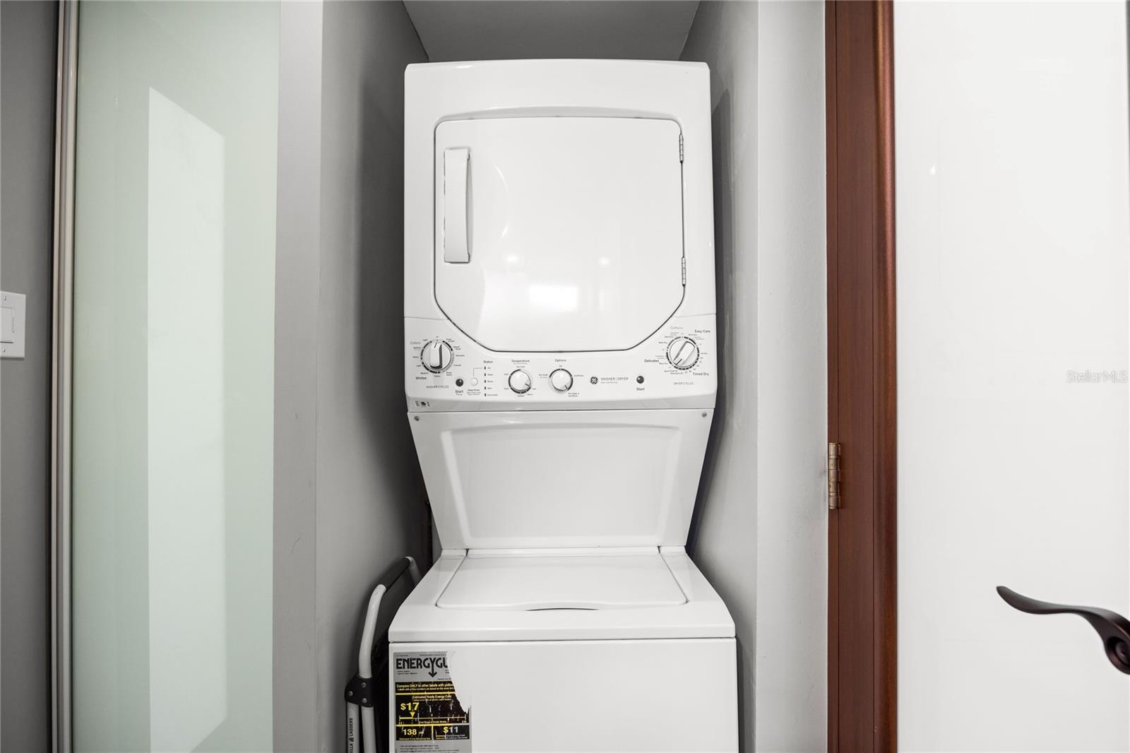 RAQUET CLUB (AKA RACQUET/RAQUET CLUB CONDOMINIUM) - Residential