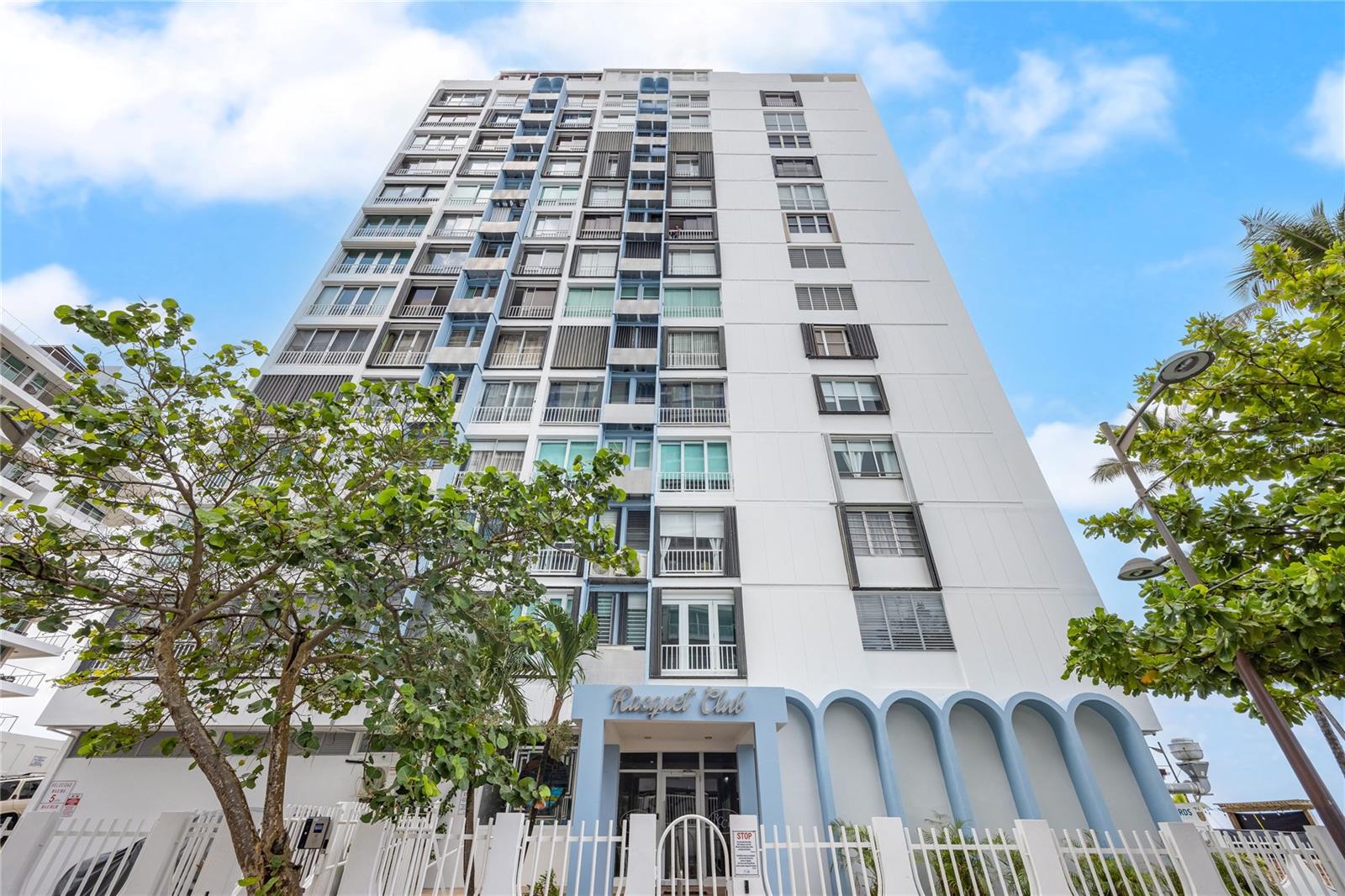 RAQUET CLUB (AKA RACQUET/RAQUET CLUB CONDOMINIUM) - Residential