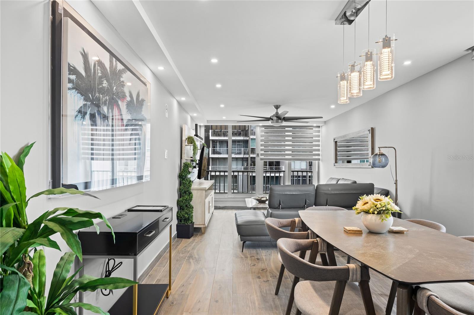 RAQUET CLUB (AKA RACQUET/RAQUET CLUB CONDOMINIUM) - Residential