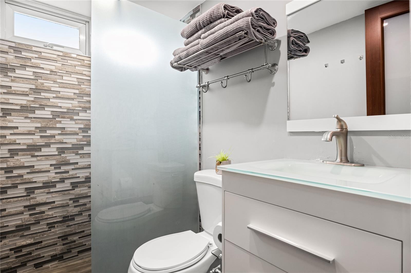 RAQUET CLUB (AKA RACQUET/RAQUET CLUB CONDOMINIUM) - Residential