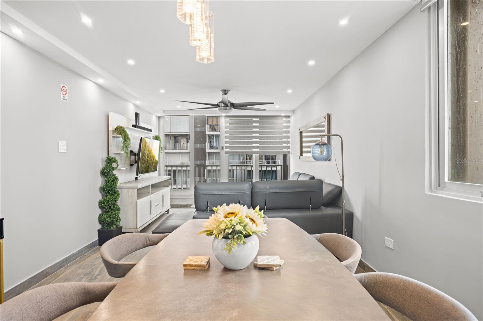 RAQUET CLUB (AKA RACQUET/RAQUET CLUB CONDOMINIUM) - Residential