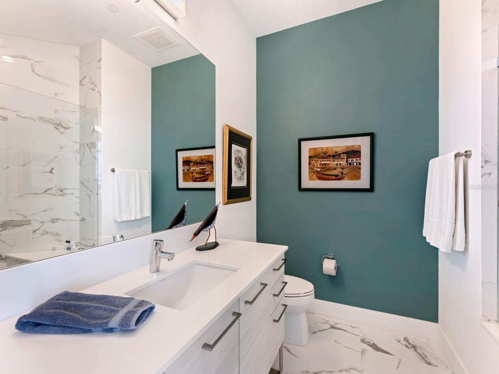 VUE SARASOTA BAY - Residential