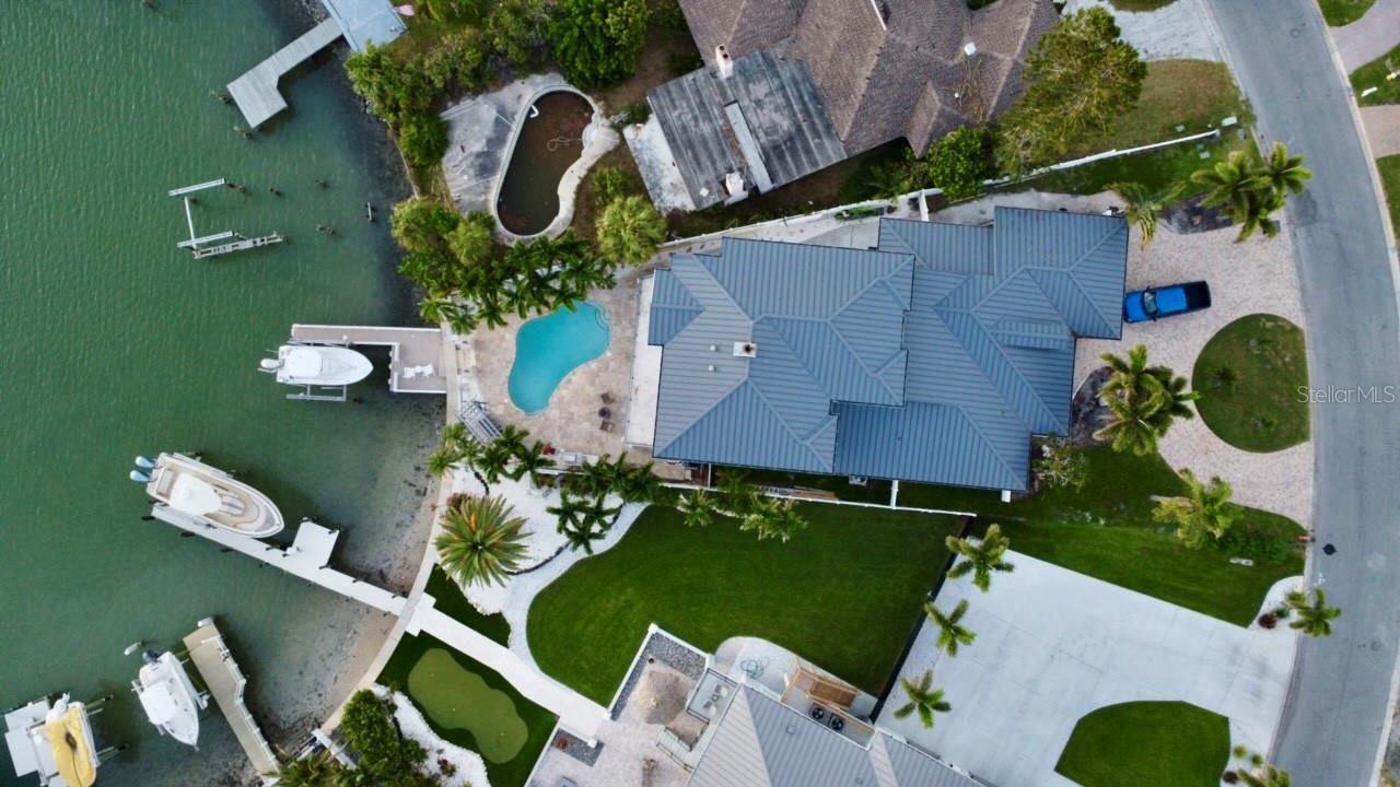 452 BATH CLUB BOULEVARD N