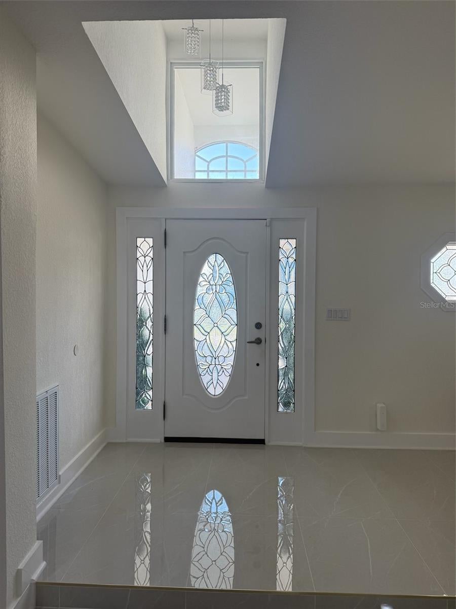 452 BATH CLUB BOULEVARD N
