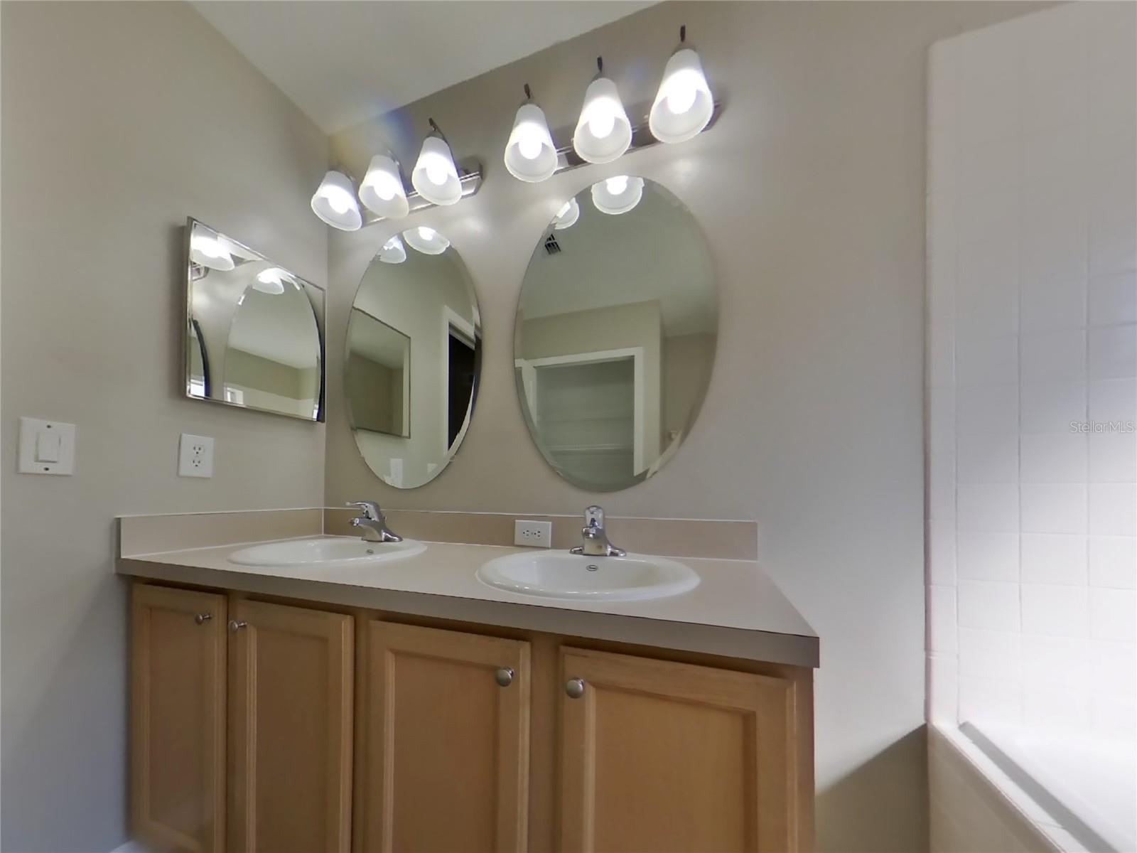 VOTAW VILLAGE PH 02 - Residential Lease