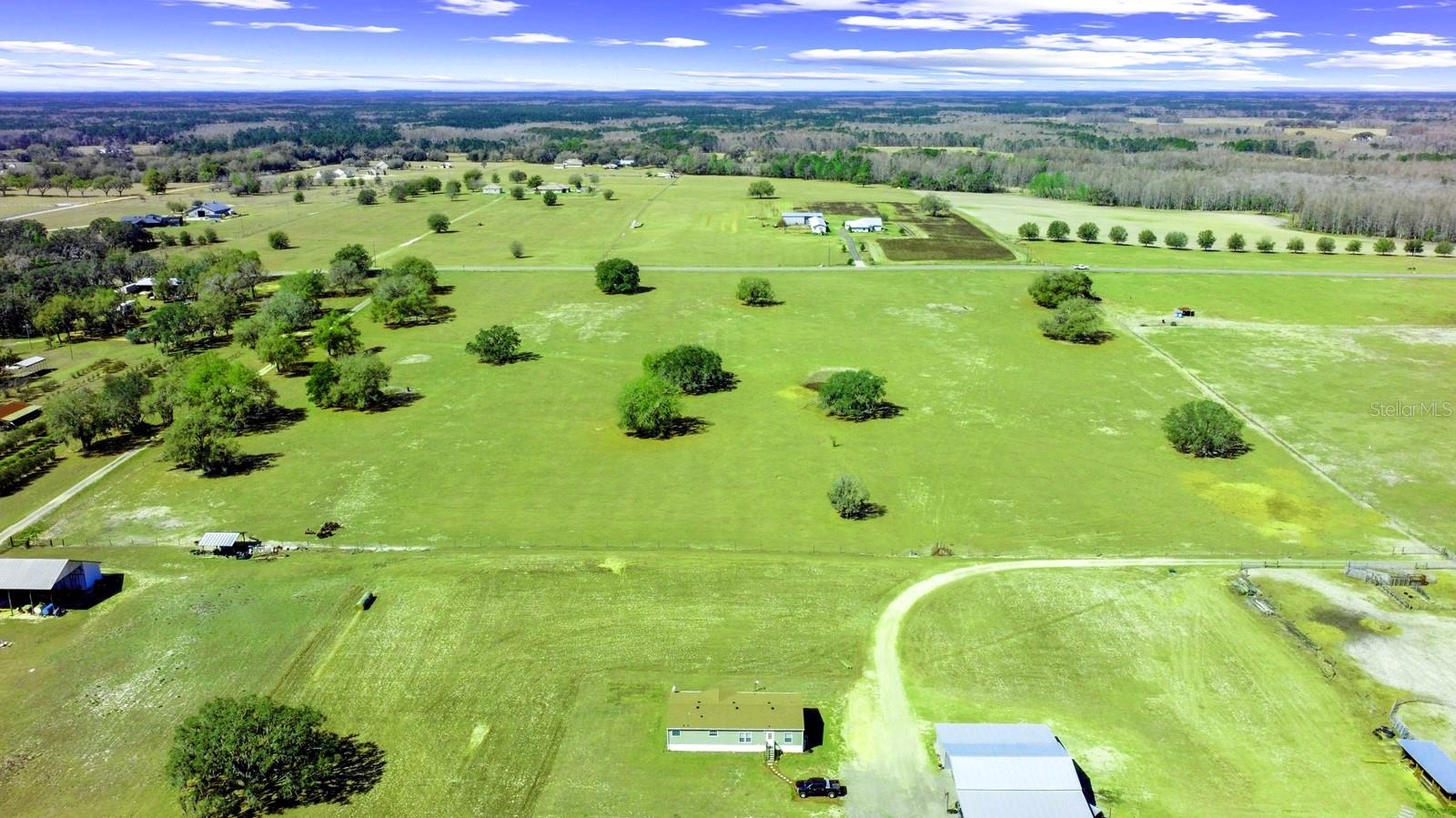 GROVELAND FARMS - Land