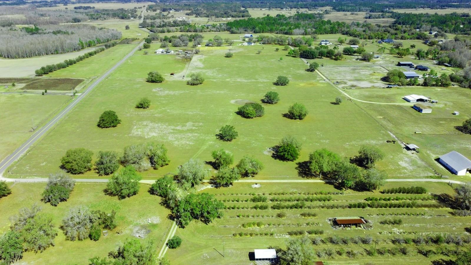 GROVELAND FARMS - Land