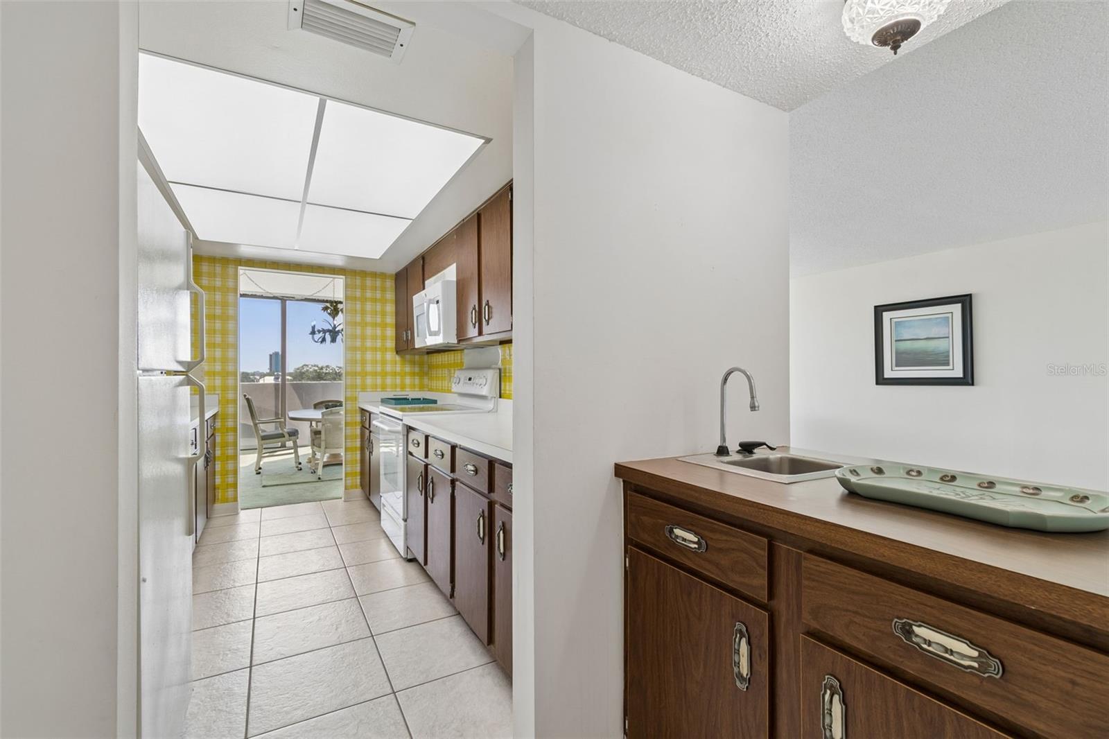 PRELUDE 80 CONDO - Residential