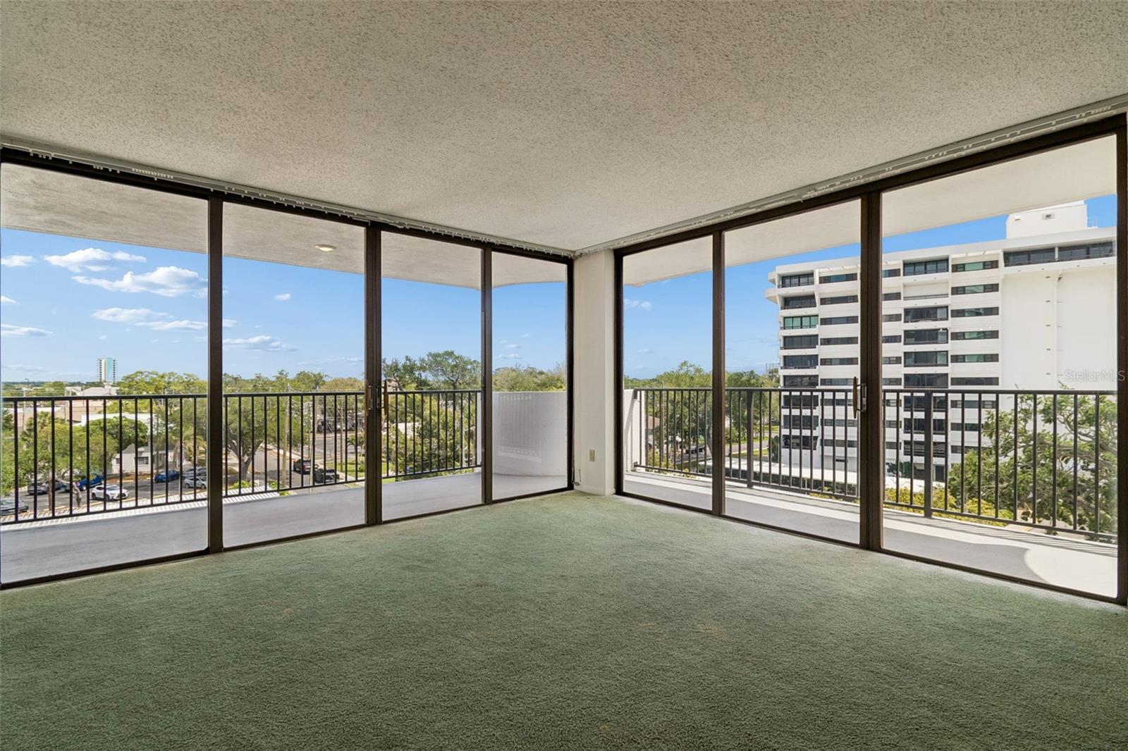PRELUDE 80 CONDO - Residential