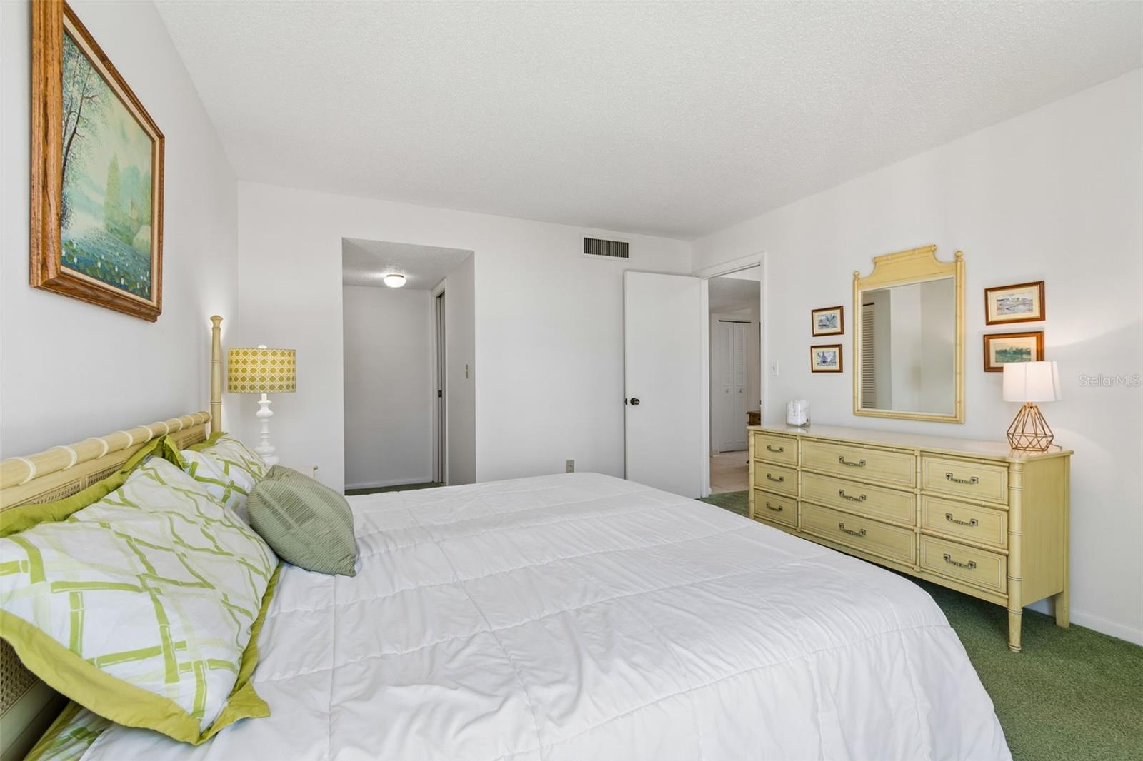 PRELUDE 80 CONDO - Residential