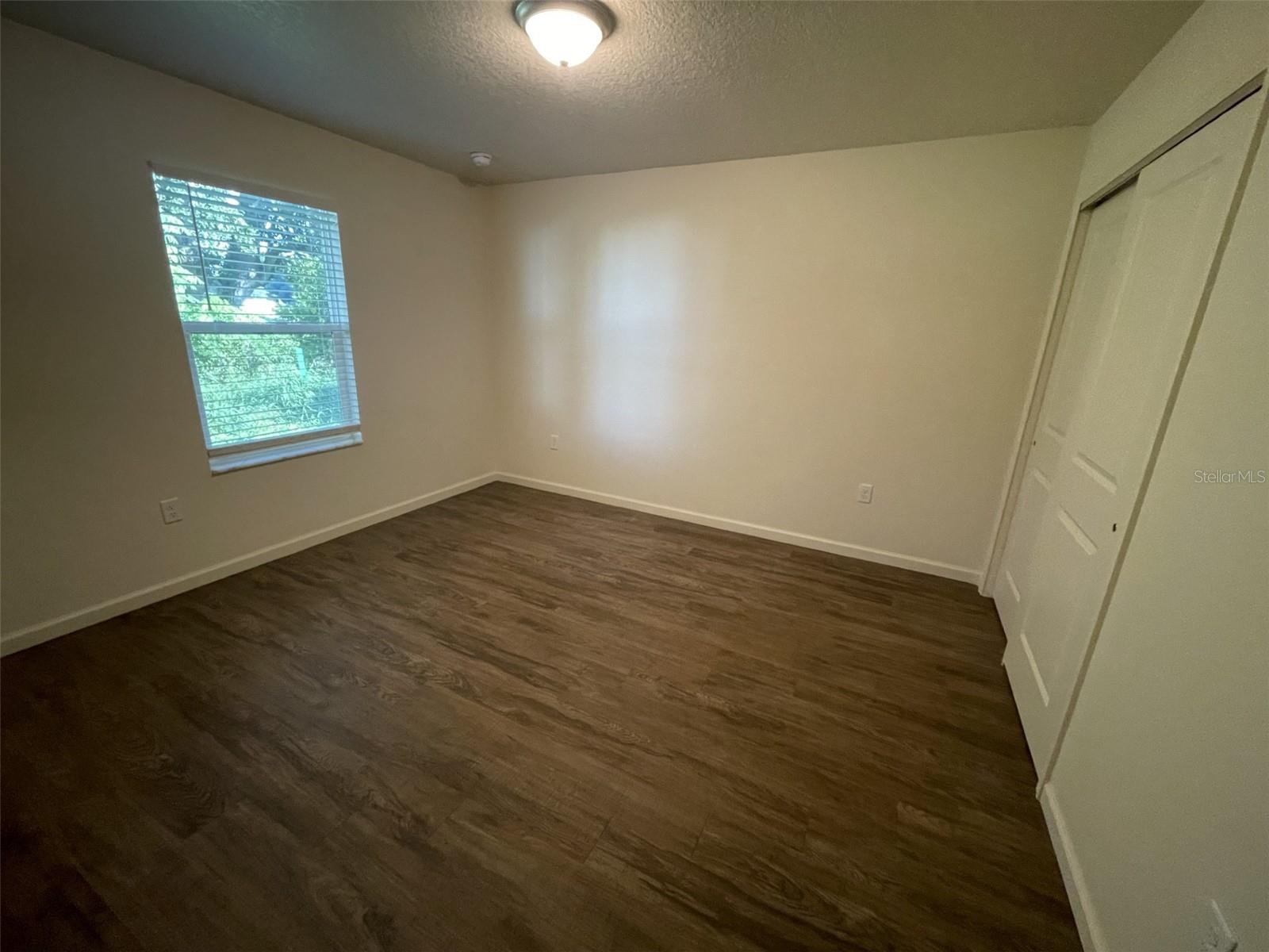 SILVER PINES POINTE - Residential
