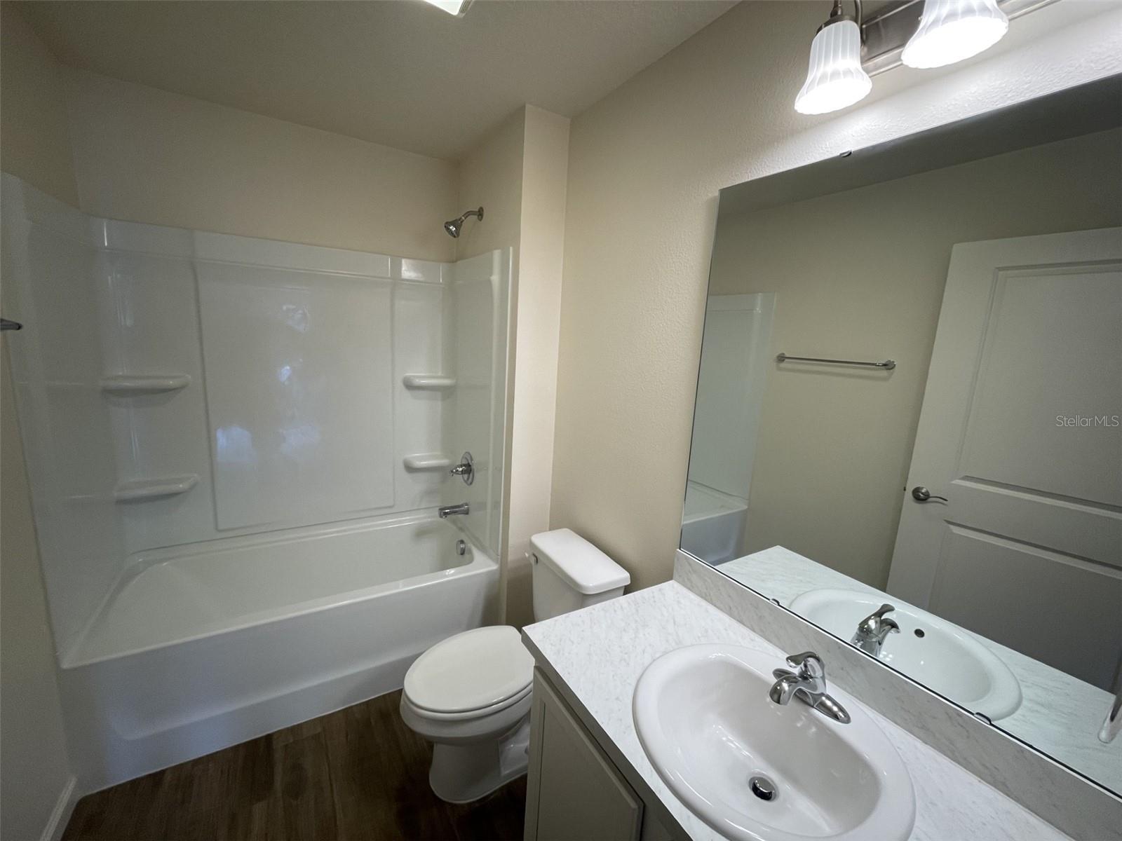 SILVER PINES POINTE - Residential