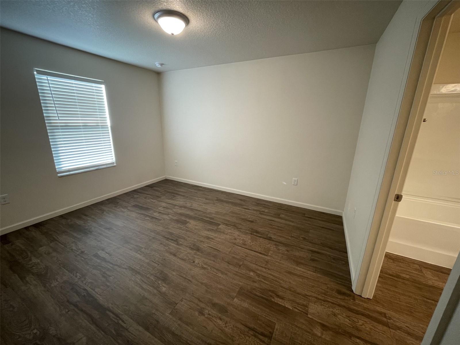 SILVER PINES POINTE - Residential