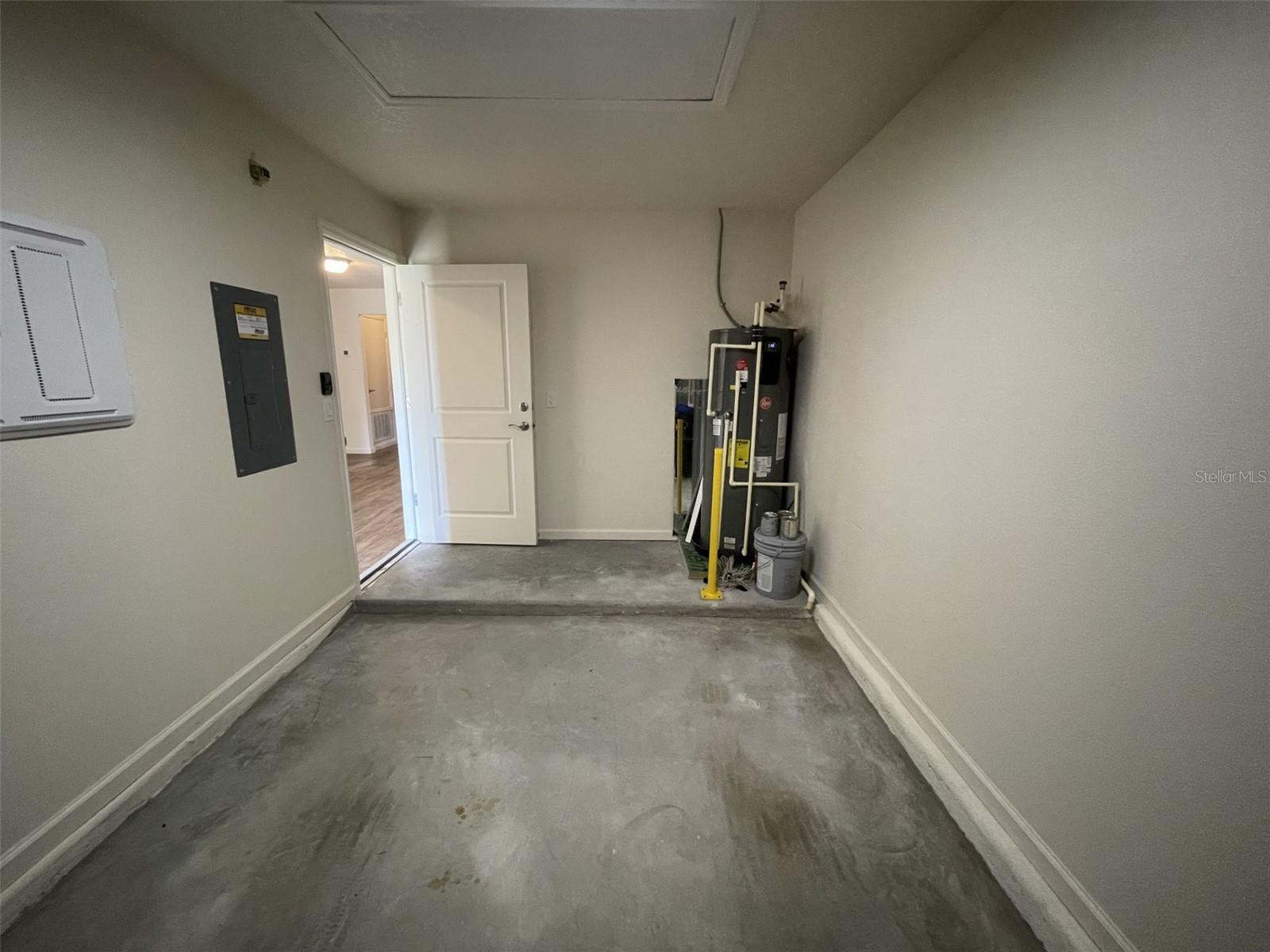 SILVER PINES POINTE - Residential