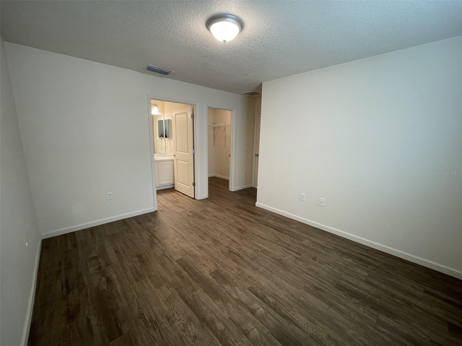 SILVER PINES POINTE - Residential