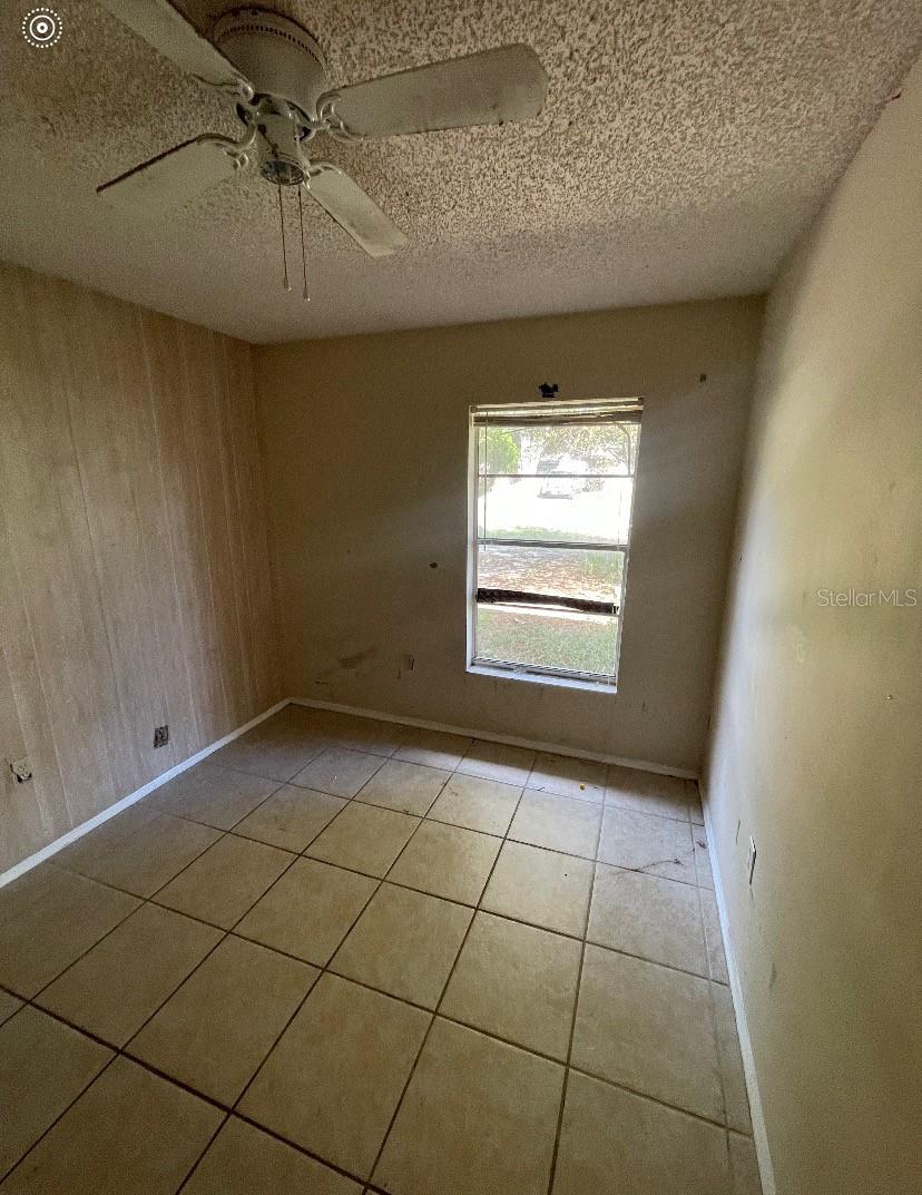 LADY LAKE APRIL HILLS - Residential