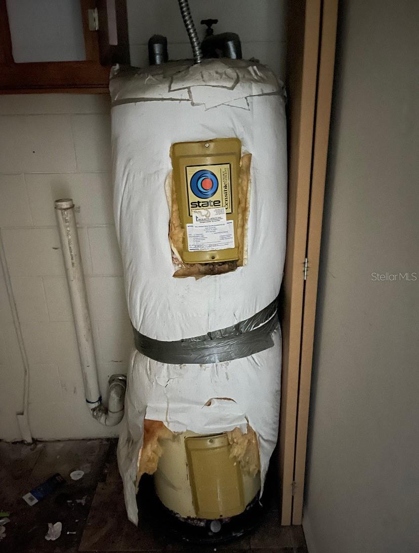 LADY LAKE APRIL HILLS - Residential