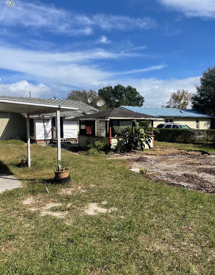 LADY LAKE APRIL HILLS - Residential