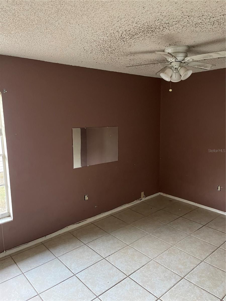 LADY LAKE APRIL HILLS - Residential