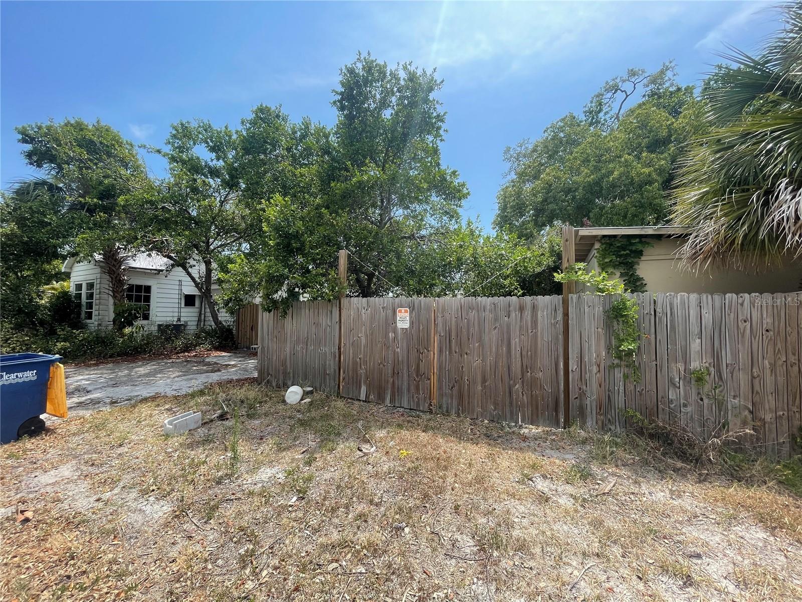 834 GRAND CENTRAL STREET