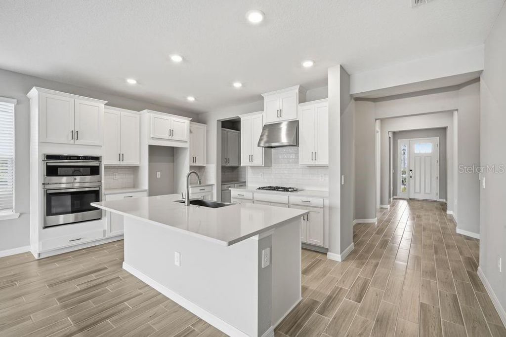 Photo of 5122 Slate Hue Place, Apollo Beach, FL 33572 (MLS # O6347688)