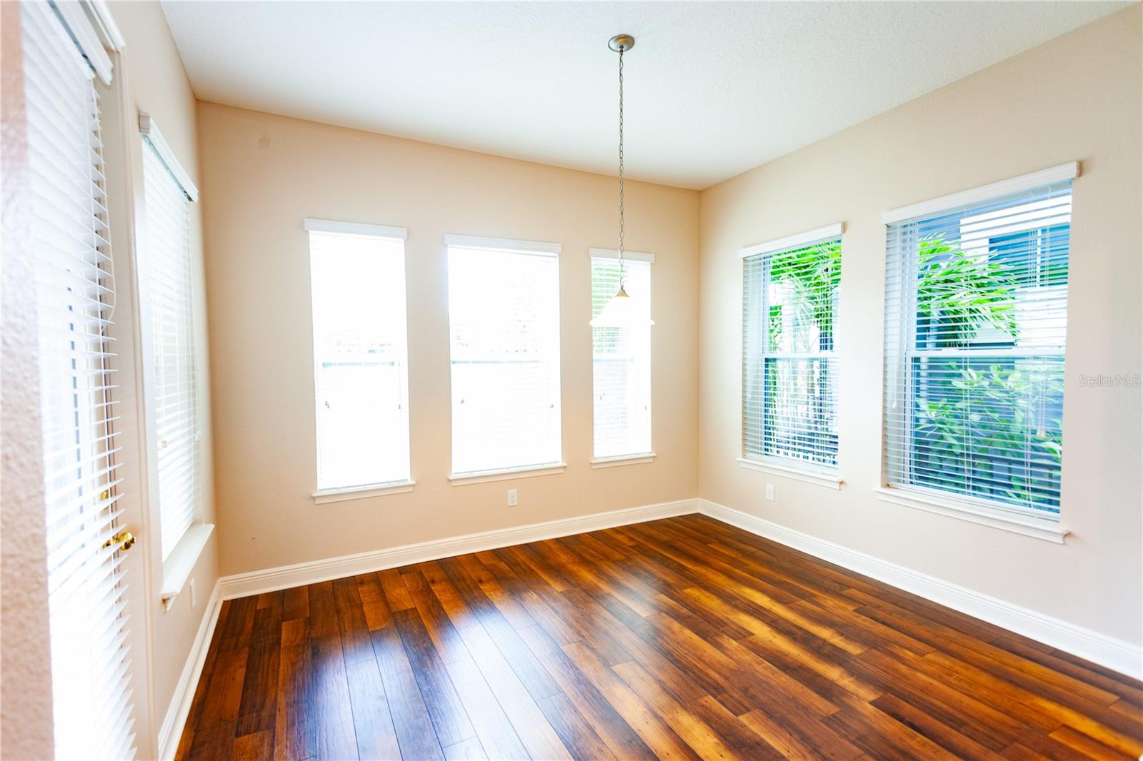 LAUREATE PARK PH 1B 1ST AMDMNT - Residential Lease