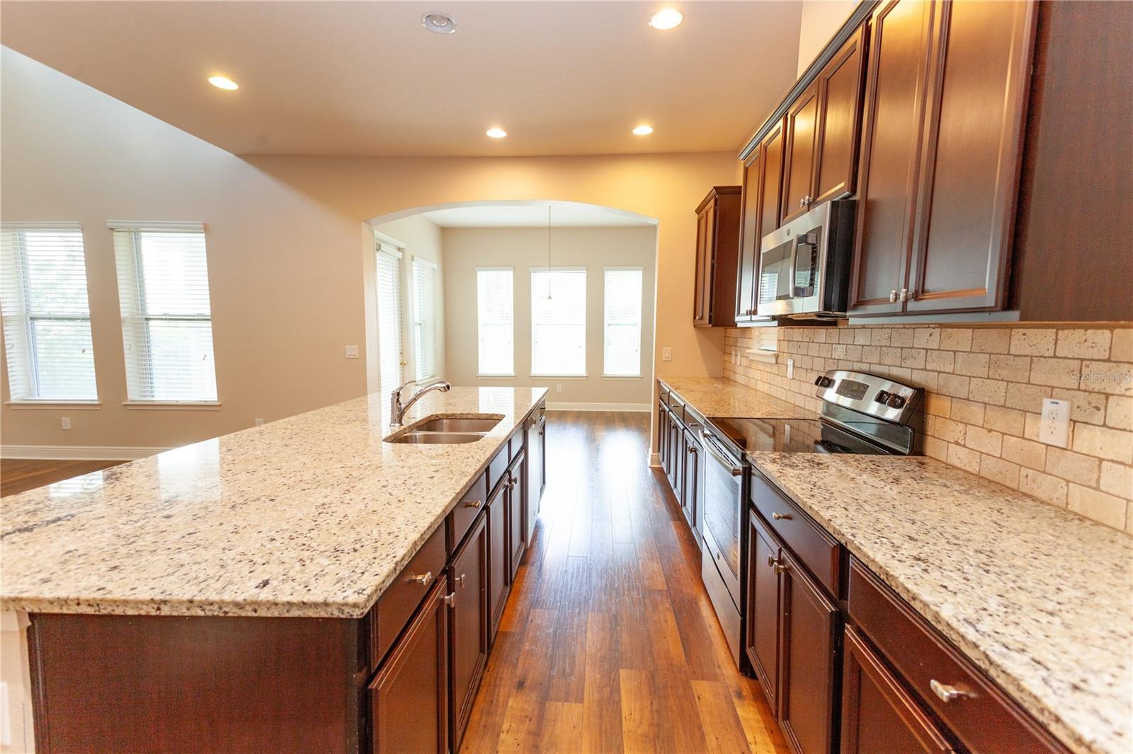 LAUREATE PARK PH 1B 1ST AMDMNT - Residential Lease