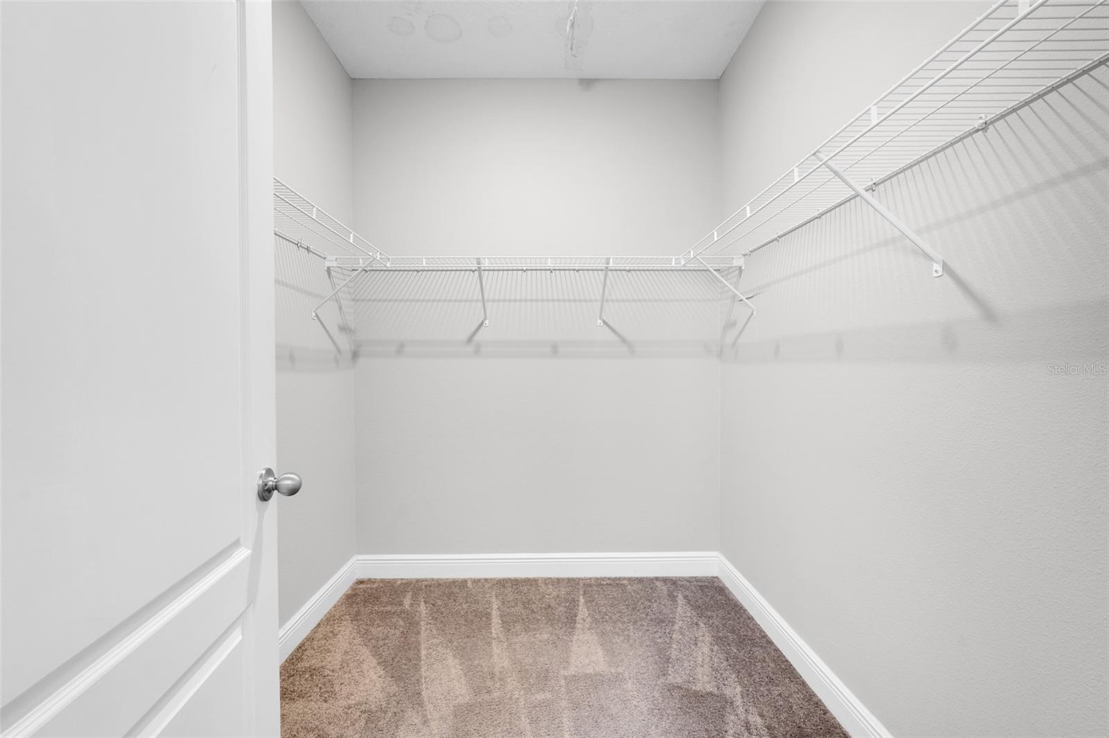 HILLTOP RESERVE - Residential Lease