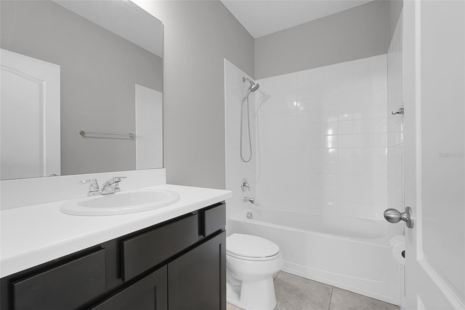 HILLTOP RESERVE - Residential Lease