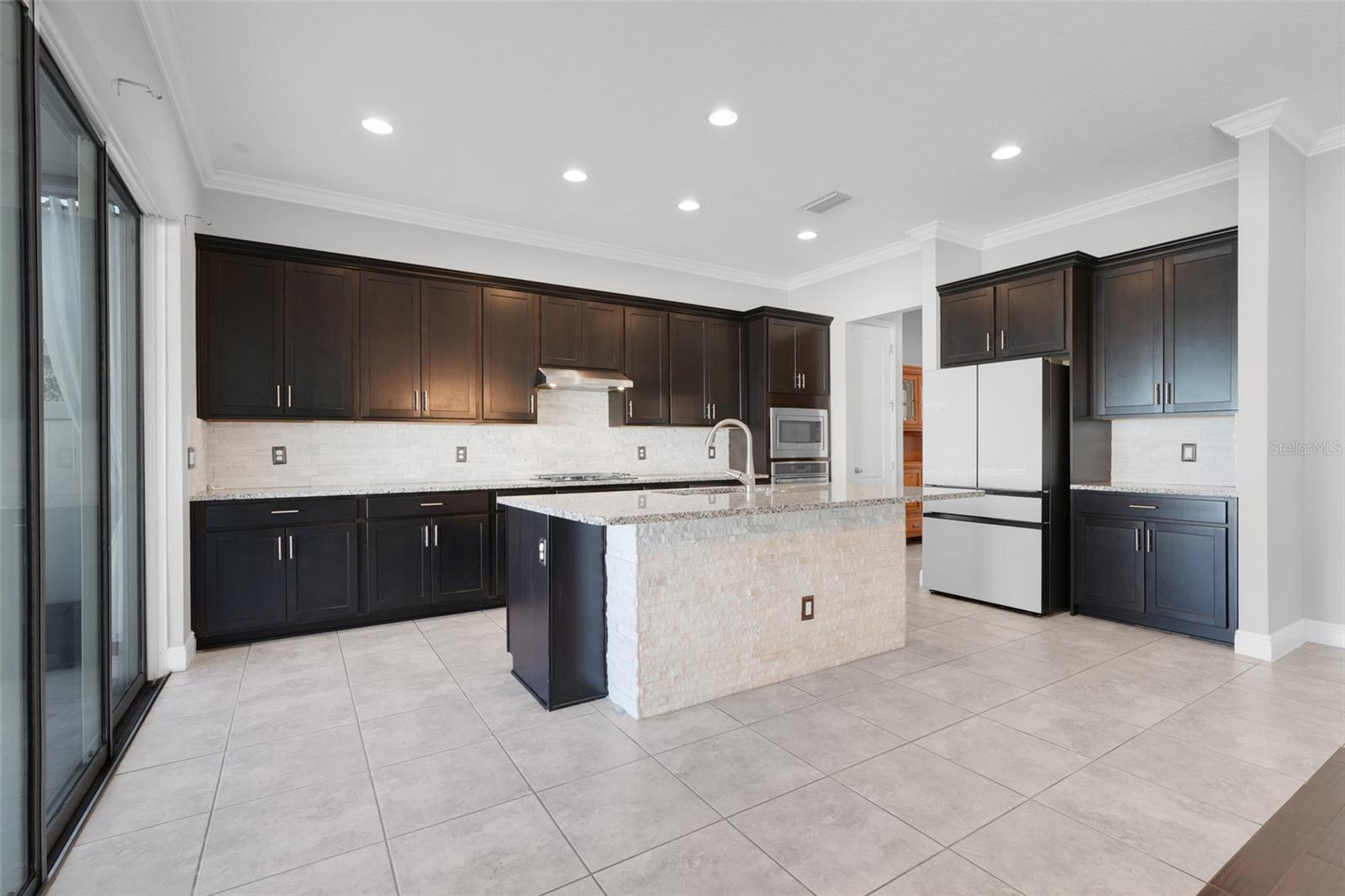 HILLTOP RESERVE - Residential Lease