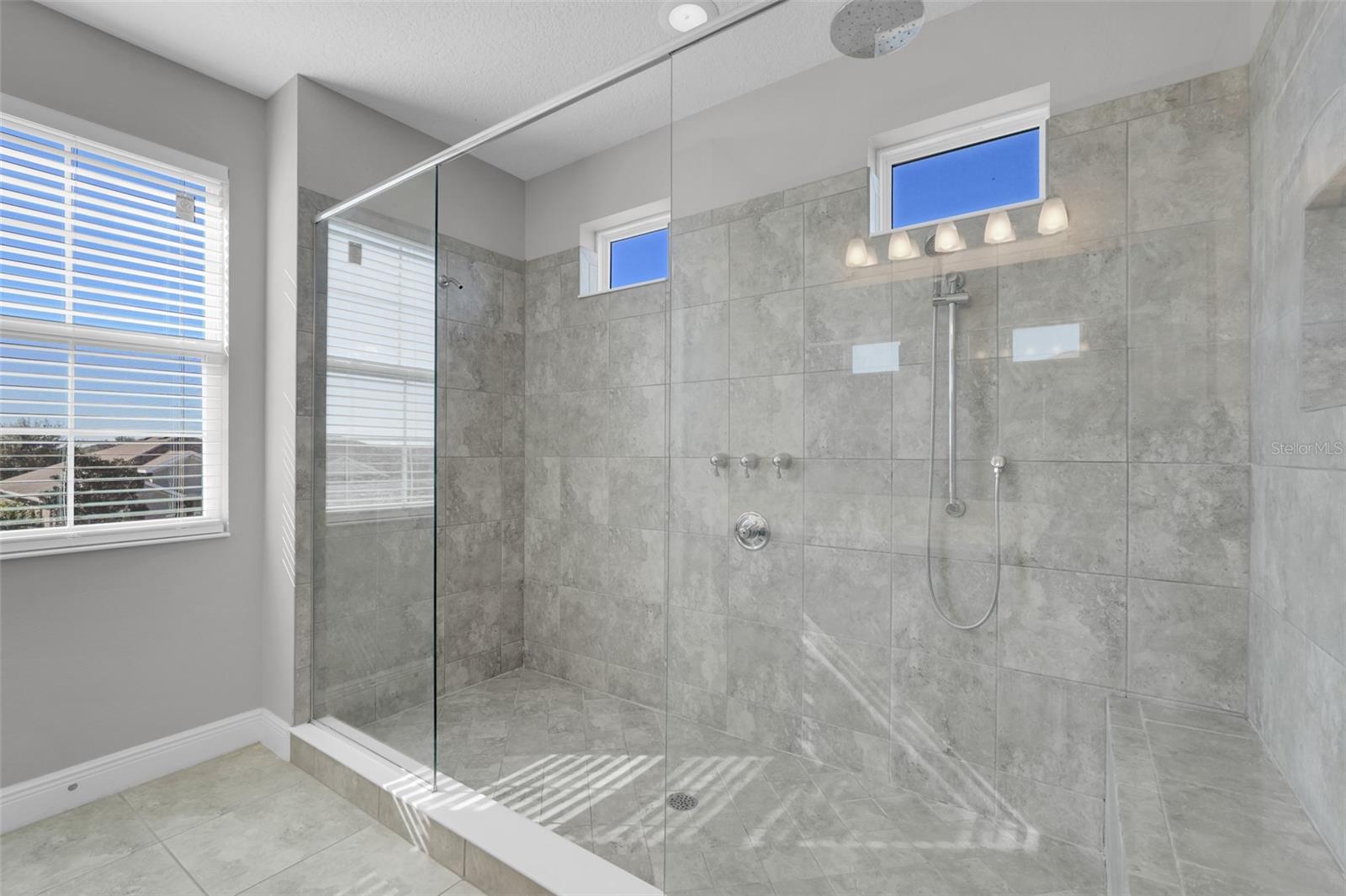 HILLTOP RESERVE - Residential Lease