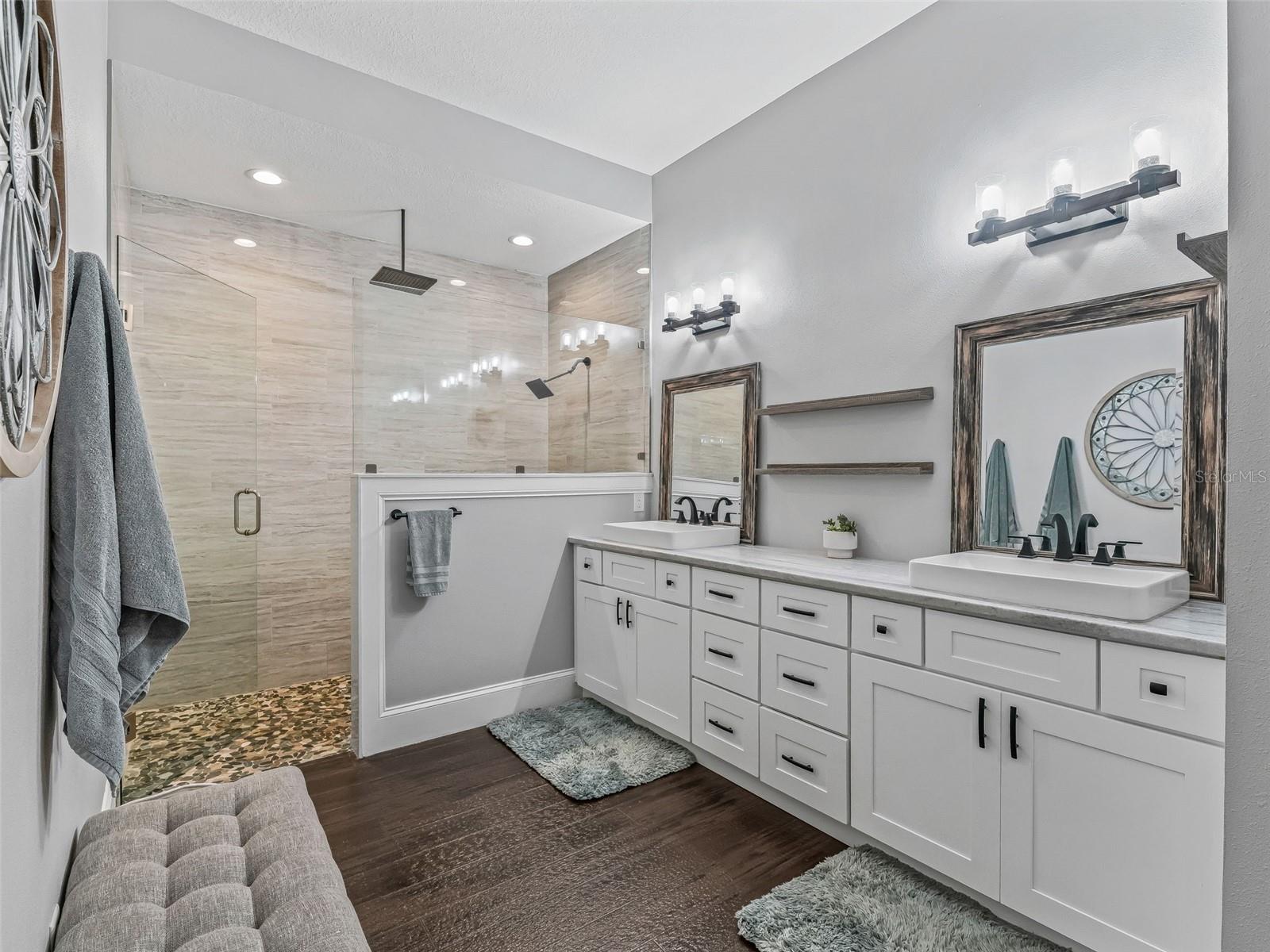 SADDLEBAGS RIDGE - Residential