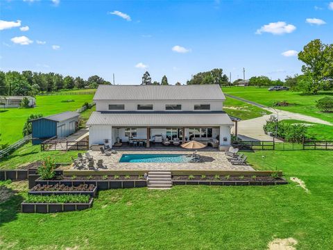 Tiny photo for 16795 SE Highway 42, Weirsdale, FL 32195 (MLS # G5100788)