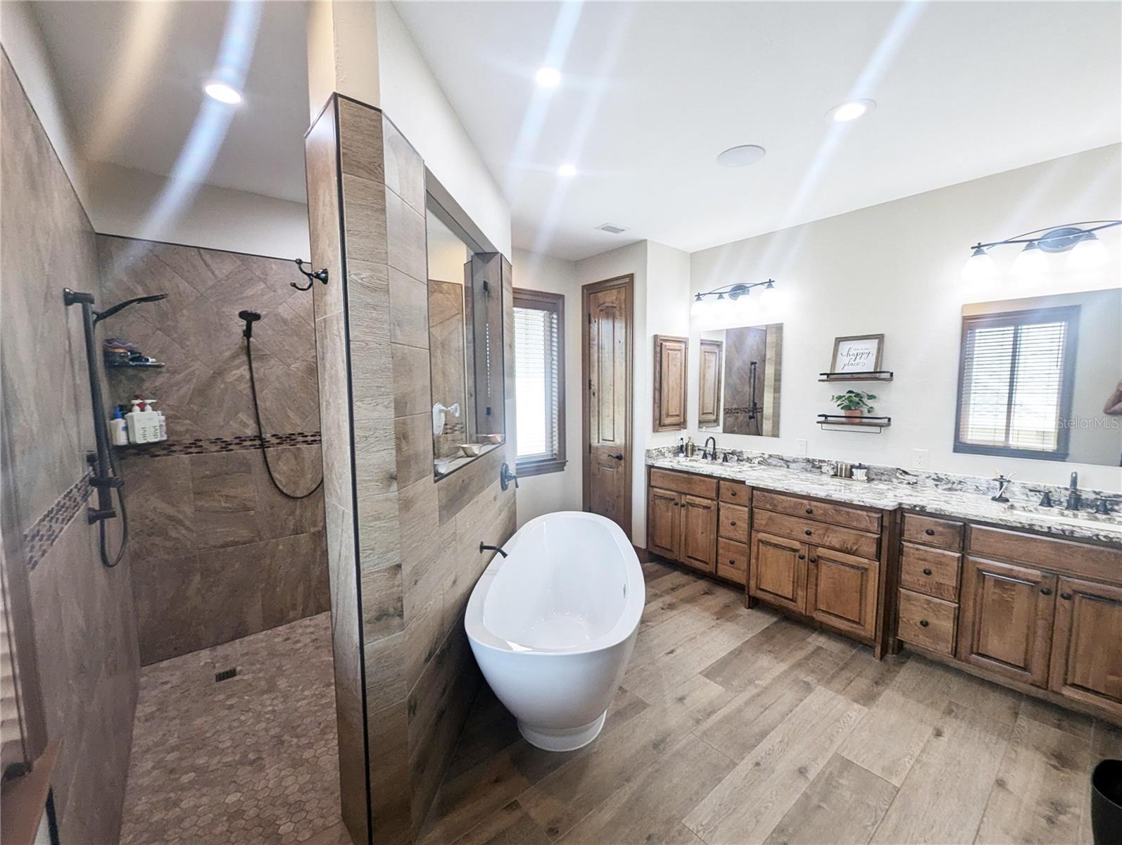 NOKOMIS GARDENS - Residential